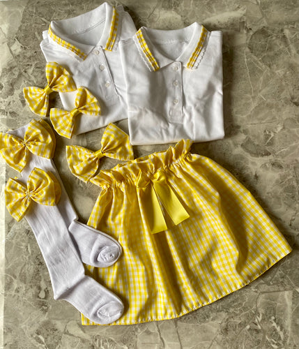 School sets in yellow