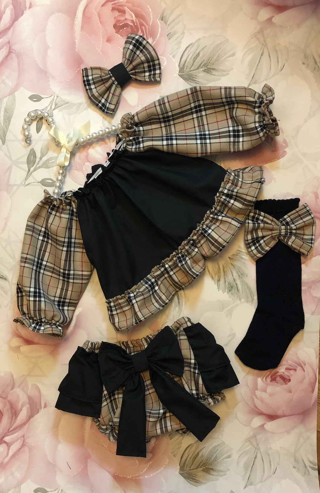 Black and beige tartan frilly jam pant set